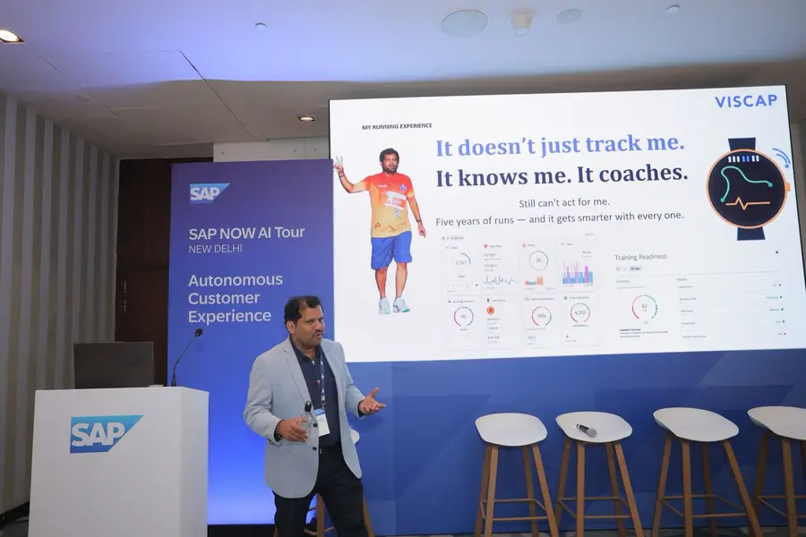 A CX Theatre slide on an assistant that does not just track the customer but coaches them.